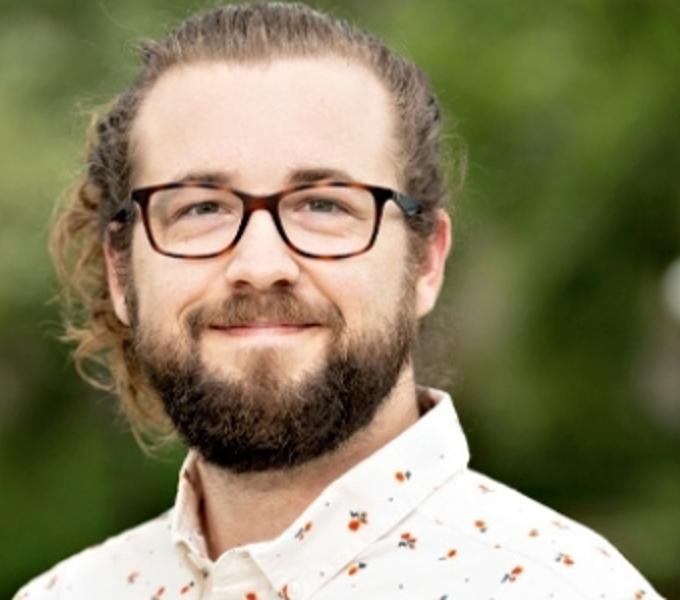 Alex Mowrey outside headshot